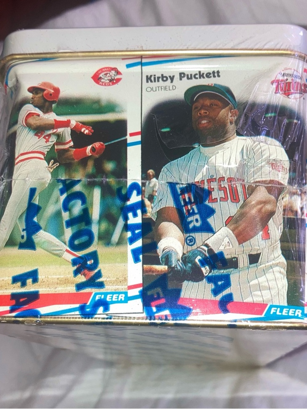 Fleer 1988 Baseball Team Logo Stickers & Trading Cards Box - White/Blue - Picture 9 of 11